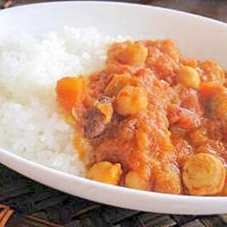 圧力鍋で作る　ミックスビーンズのトマトカレー　